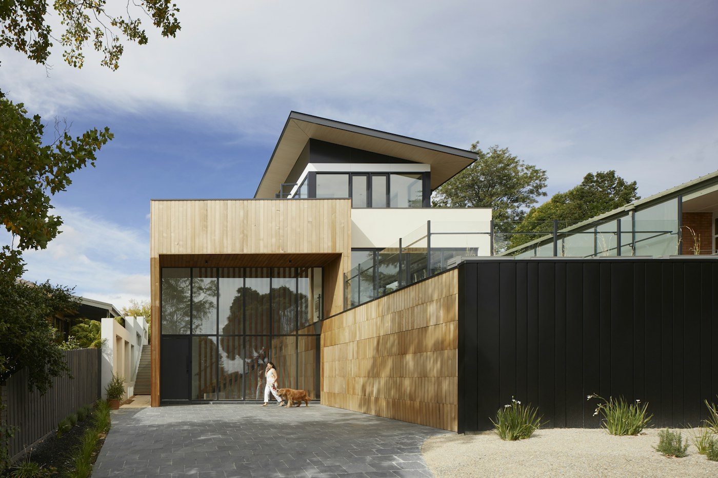 A timber residence with warm materials and contemporary architecture